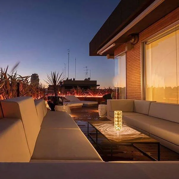 Lampa LED Ambientala cu Telecomanda pentru birou, Cu touch, Reincarcare prin USB, Portabila, Cristal Acrilic