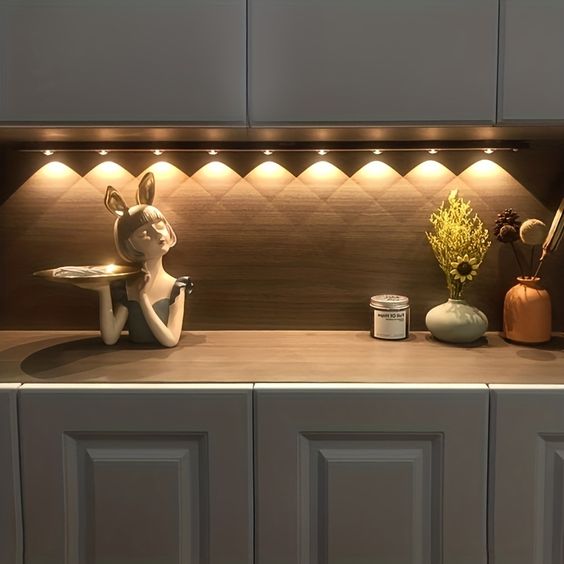 Spot Led Cu Senzor De Miscare 30cm 5v 3 Functii Lumina Calda/Rece/Neutra Usor De Instalat, Magnetic