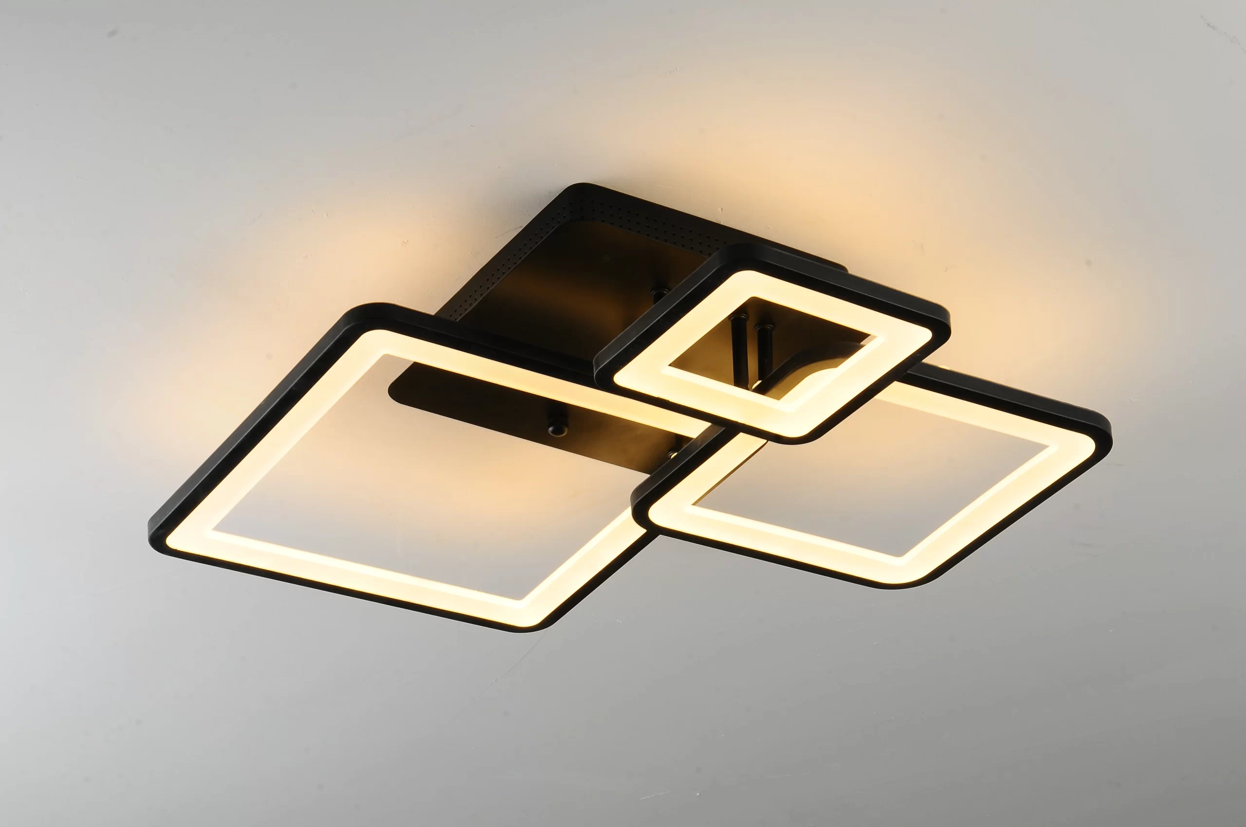 Lustra LED, Cu Telecomanda, 3 Tipuri De Lumina, Intensitate Reglabila, 61W, Negru